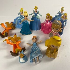Lot of 12 Disney Princess Figures Cale Toppers Aurora Cinderella Sleeping Beauty